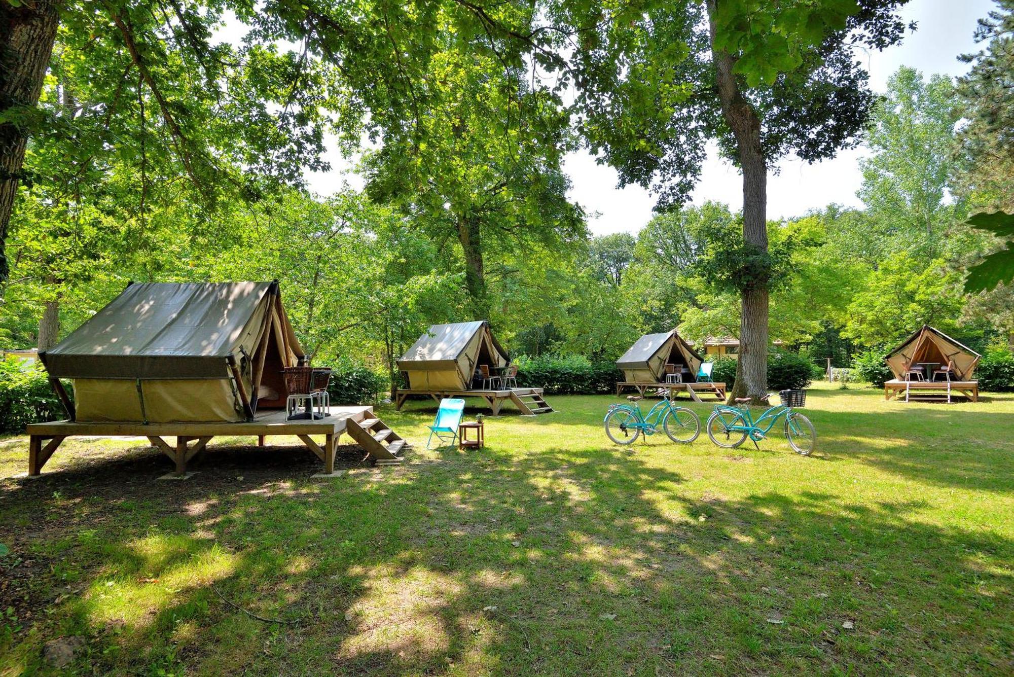 Combreux Camping Etang De La Vallee מראה חיצוני תמונה